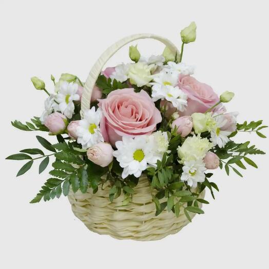 Уникальная композиция из живых цветов