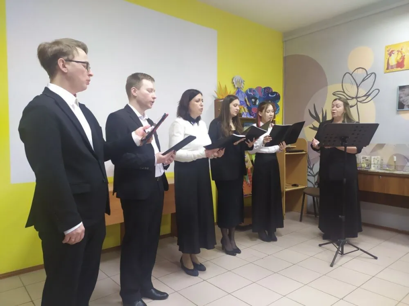 Духовная музыка в  стенах библиотеки